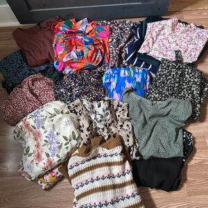 19 ITEMS TOPS, DRESSES, SKIRTS 3X & 4x Colorful Women's Clothing Bundle